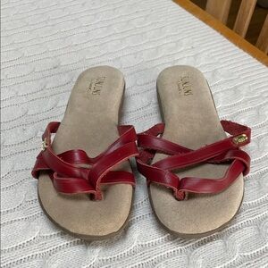 G.H. Bass & Co sz 6.5 WW leather Sunjuns Sharons thong sandals cinnamon colored